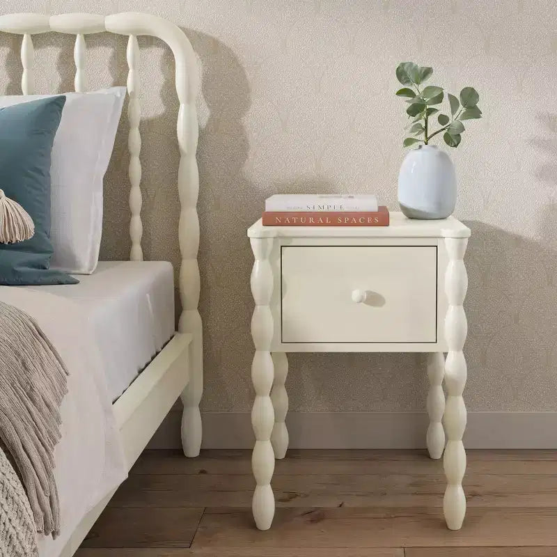 1 Drawer Nightstand (456x456/18x18)