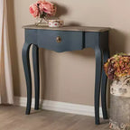 Tavolo in Abete Finitura Classica e Provinciale Blu: Design Affusolato e Grazioso, Ideale per Piccoli Spazi